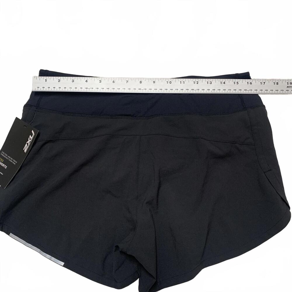 2XU Women's Sz Medium Black Running Shorts W32 NWT - Picture 2 of 10